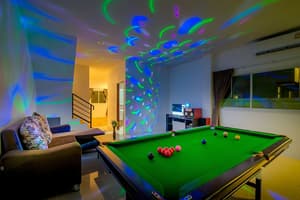 thumbnail: Billiards