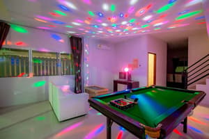 thumbnail: Billiards