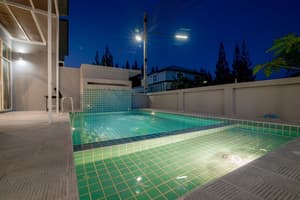 thumbnail: Outdoor pool