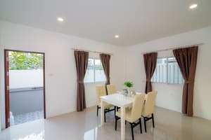 thumbnail: In-room dining