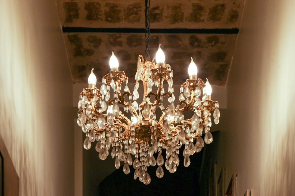 Check-in/check-out kiosk