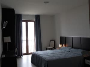 thumbnail: General view