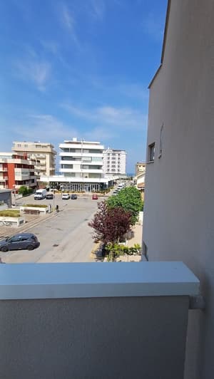 thumbnail: Balcony view