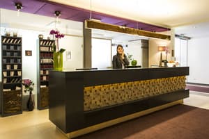 thumbnail: Reception