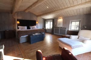 thumbnail: Living room