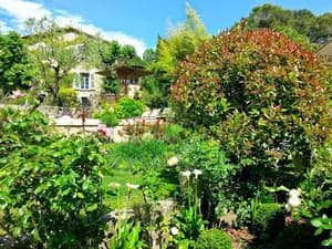 thumbnail: Exterior