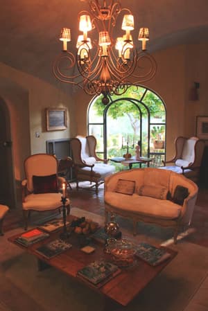 thumbnail: Interior