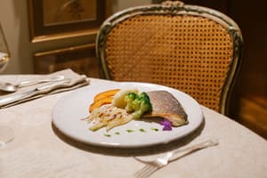 thumbnail: Restaurant