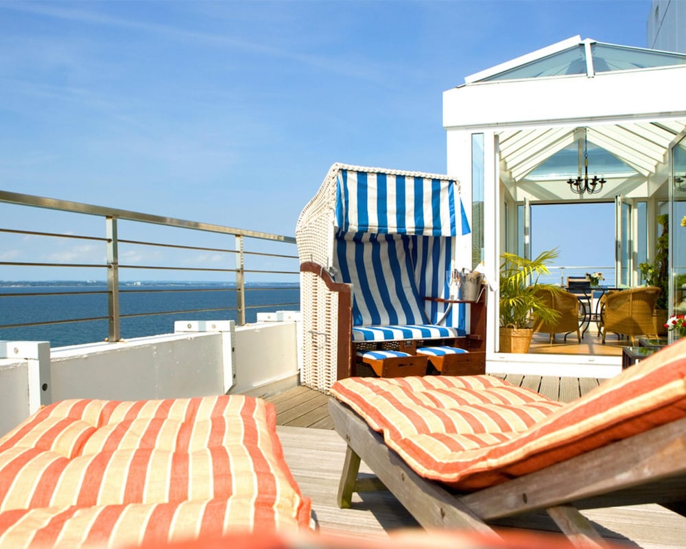 Beach/ocean view