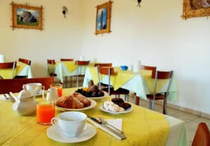 thumbnail: Restaurant