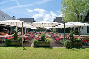 thumbnail: Outdoor dining