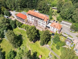 thumbnail: Front of property