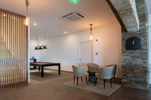 thumbnail: Lobby sitting area