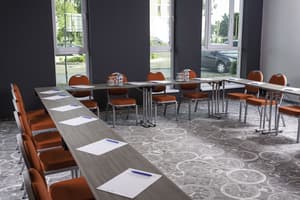 thumbnail: Business center