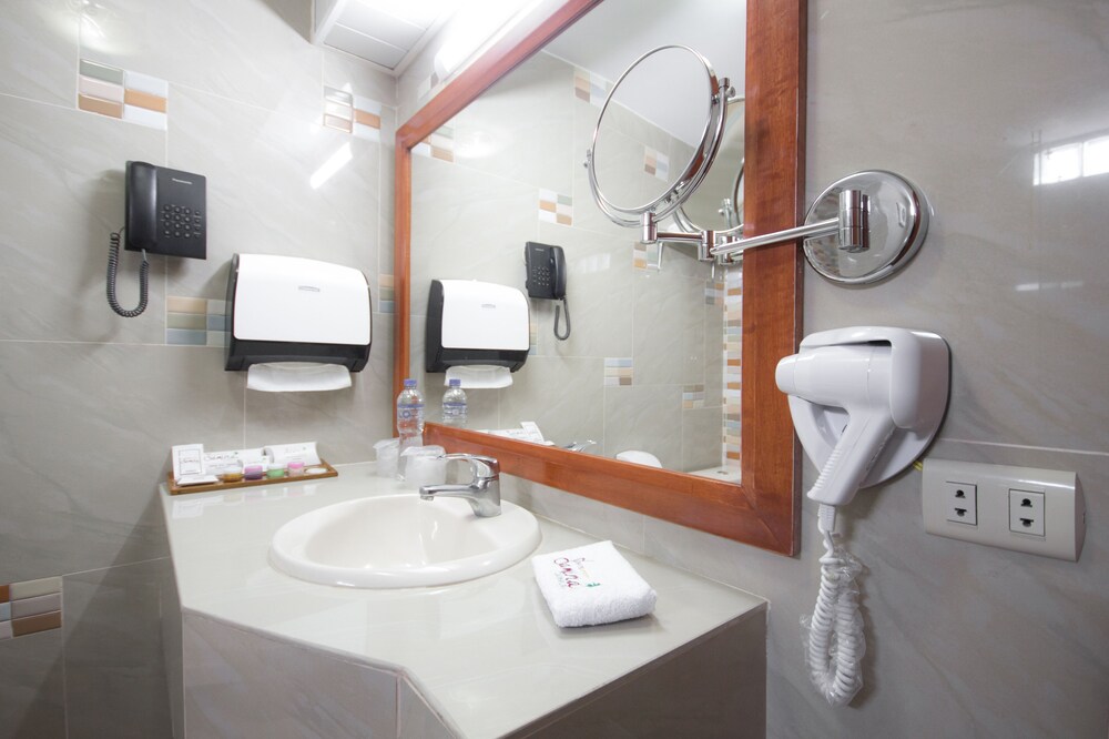 Bathroom amenities