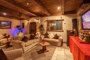 thumbnail: Interior