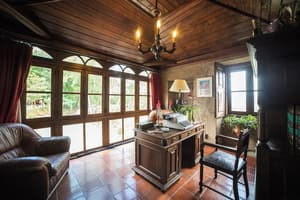 thumbnail: Interior detail