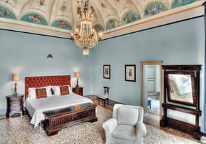 thumbnail: Interior detail