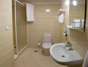 thumbnail: Bathroom shower