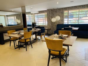 thumbnail: Restaurant