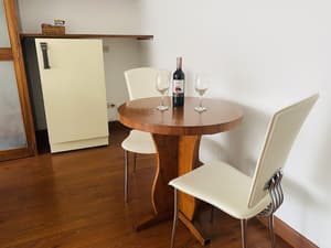 thumbnail: Dining room