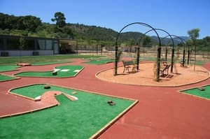 thumbnail: Mini-golf