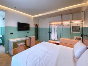 thumbnail: Room