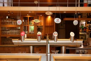 thumbnail: Bar (on property)