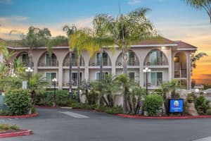 thumbnail: Exterior