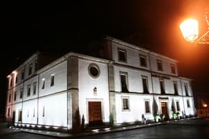 thumbnail: Front of property - evening/night