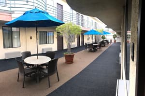 thumbnail: Courtyard view