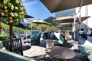 thumbnail: Sundeck