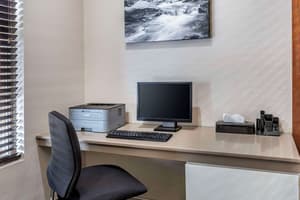 thumbnail: Business center