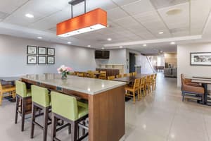 thumbnail: Breakfast area