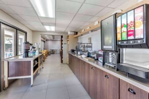 thumbnail: Breakfast area
