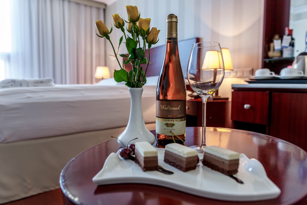 Room service - dining