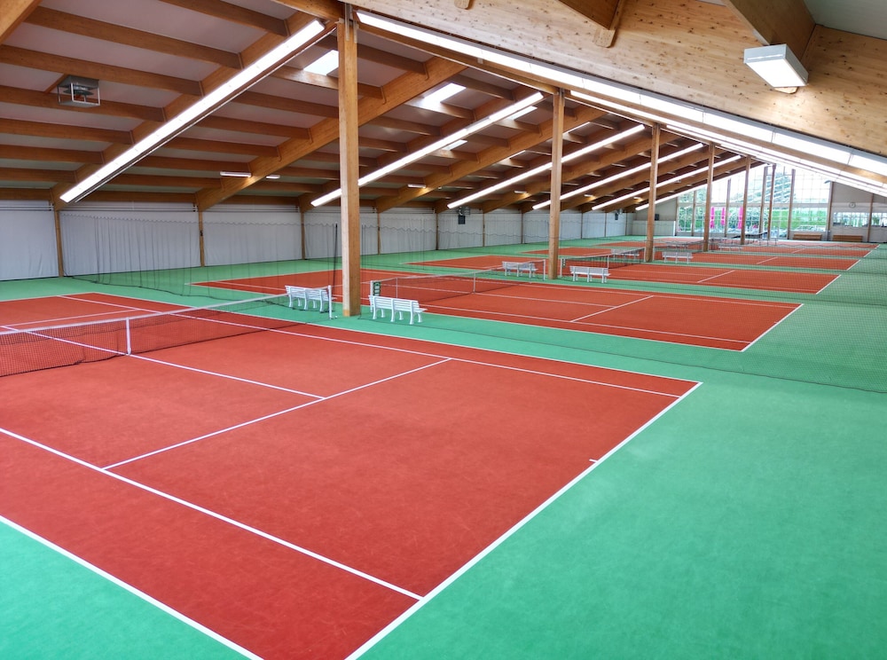 Tennis court
