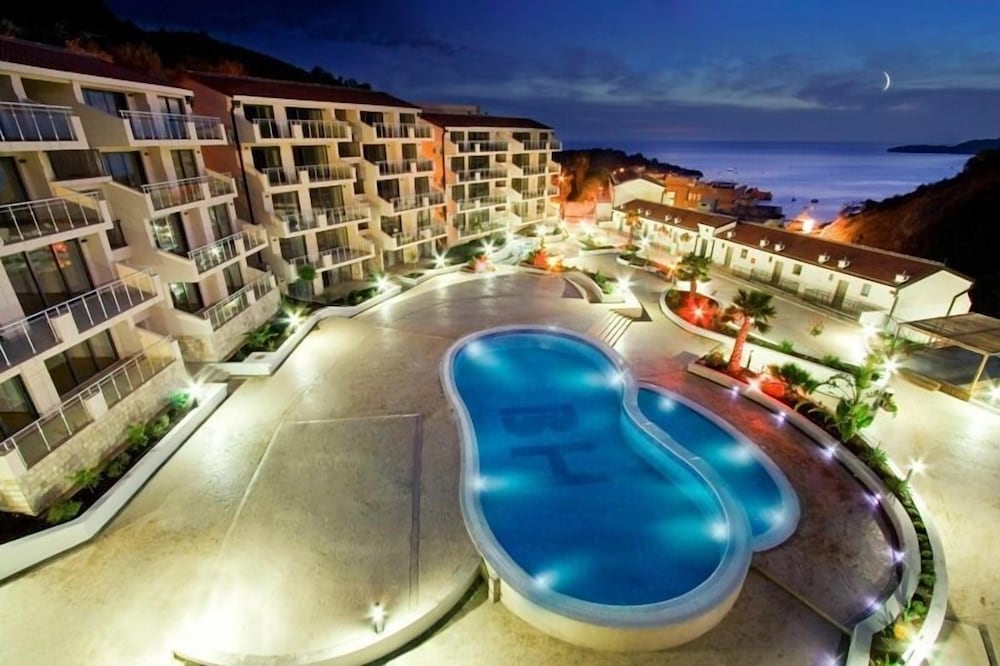 Front of property - evening/night