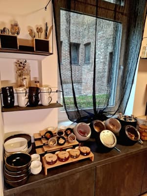 thumbnail: Breakfast area