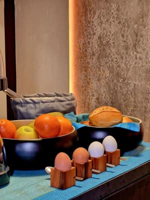 thumbnail: Dining