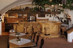 thumbnail: Bar (on property)