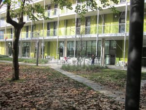 thumbnail: Exterior