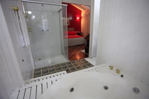 thumbnail: Jetted tub