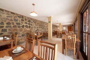 thumbnail: Breakfast area