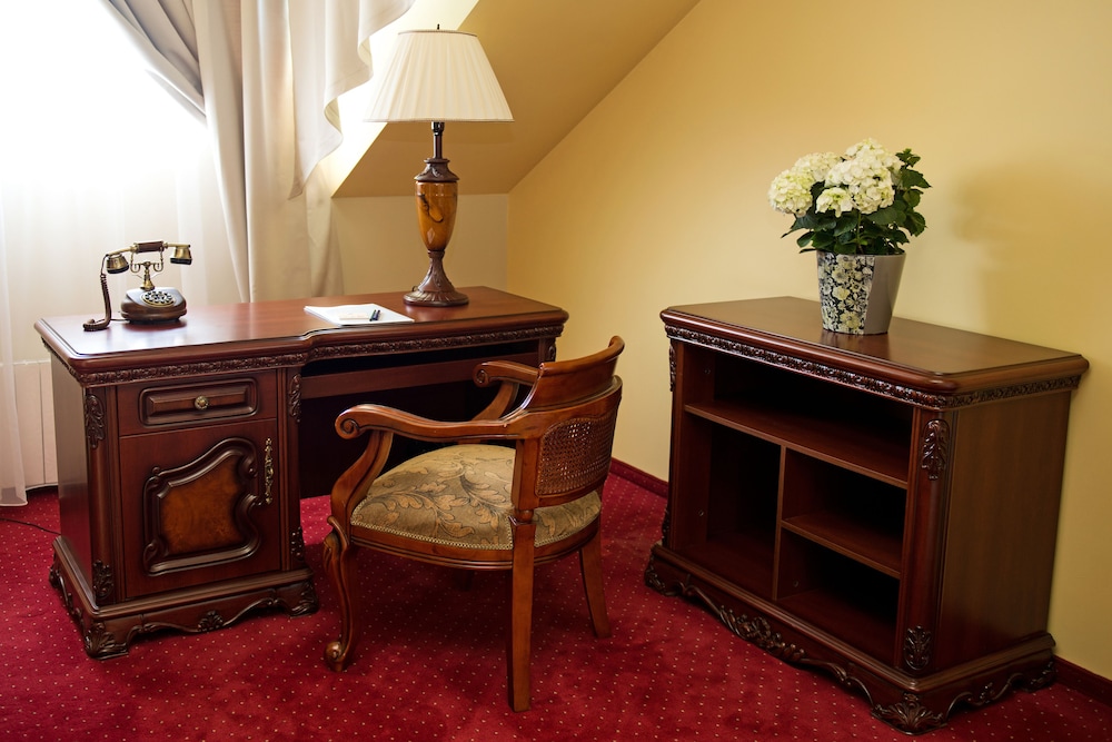 In-room business center