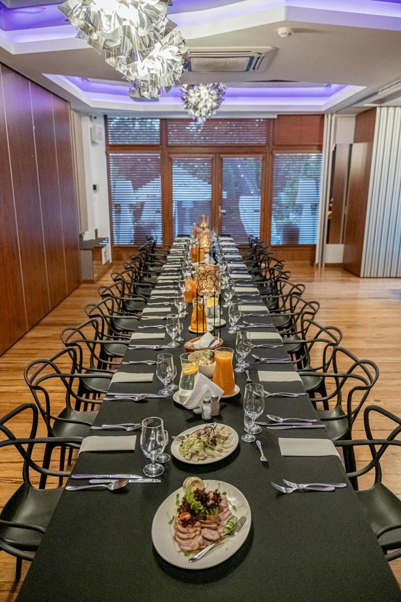 Restaurant-cafeteria