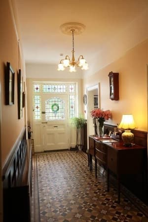 thumbnail: Interior entrance