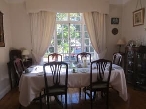 thumbnail: Breakfast area