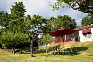 thumbnail: Outdoor dining