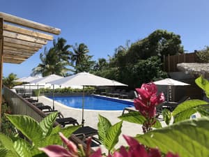 thumbnail: Bar (on property)